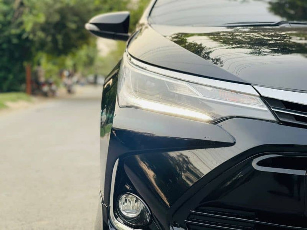 toyota-corolla-altis-grande-x-2021-big-5