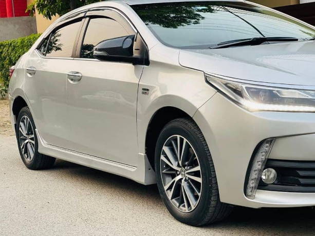toyota-corolla-altis-grande-2020-big-1