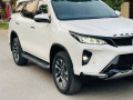 total-geniune-toyota-fortuner-legender-2022-model-small-1