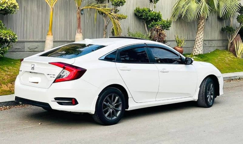 honda-civic-vti-oriel-prosmatec-ug-2020-white-100-original-condition-big-5