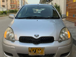 toyota-vitz-2002-reg-2005-silver-first-owner-comonq