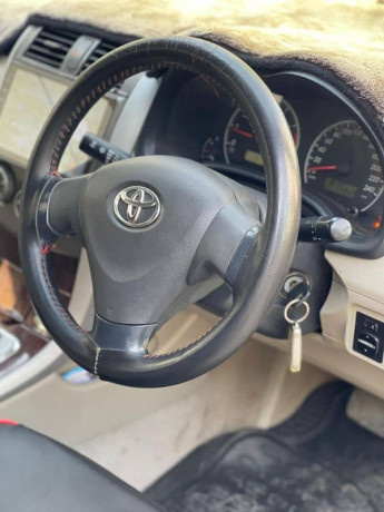 toyota-corolla-altis-2013-big-8