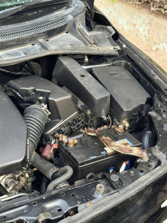 toyota-corolla-altis-2013-big-11