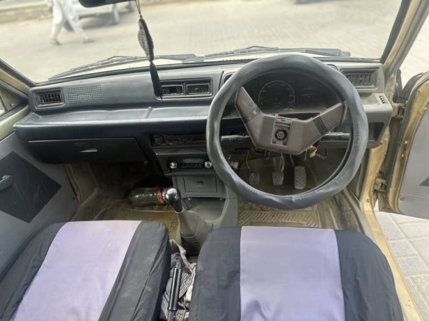 daihatsu-charade-1984-big-3
