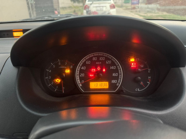 suzuki-swift-dlx-13-20172016-big-13