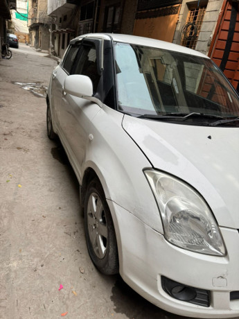suzuki-swift-dlx-13-20172016-big-3