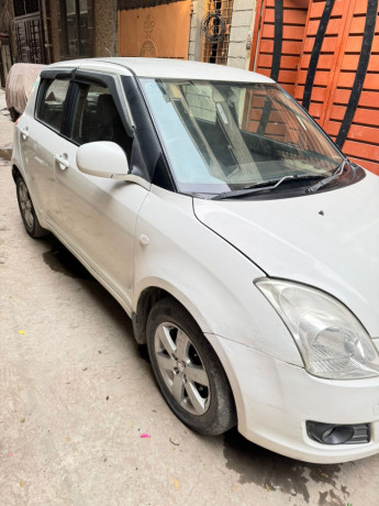 suzuki-swift-dlx-13-20172016-big-5