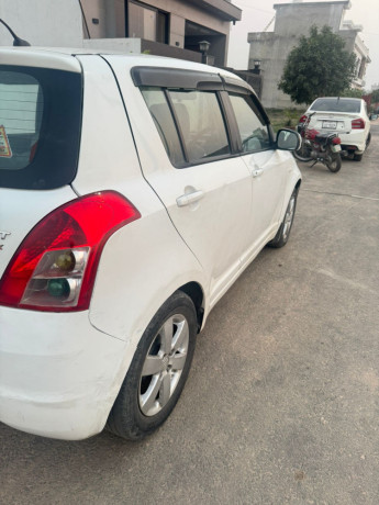 suzuki-swift-dlx-13-20172016-big-16