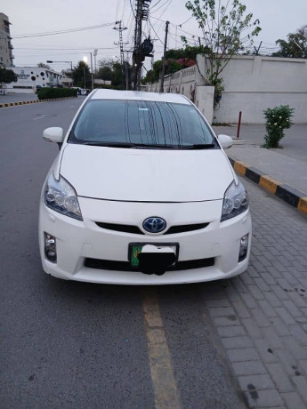 toyota-prius-2009-big-4