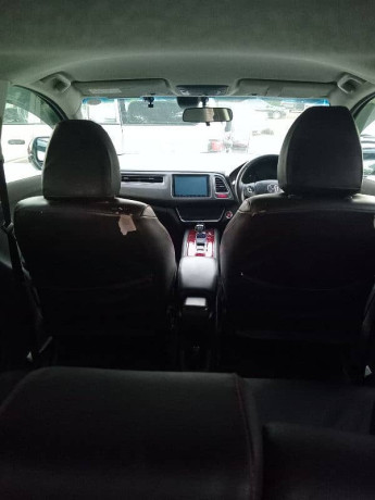 honda-vezel-xl-2015-big-7