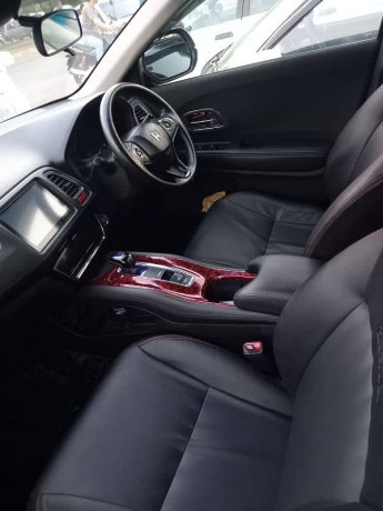 honda-vezel-xl-2015-big-9