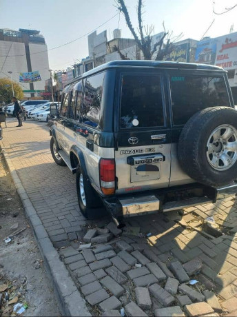 toyota-prado-1993-big-3
