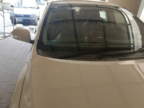 toyota-corolla-gli-2012-big-4