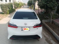 toyota-corolla-gli-2020-super-white-small-5