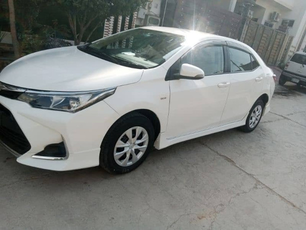 toyota-corolla-gli-2020-super-white-big-1