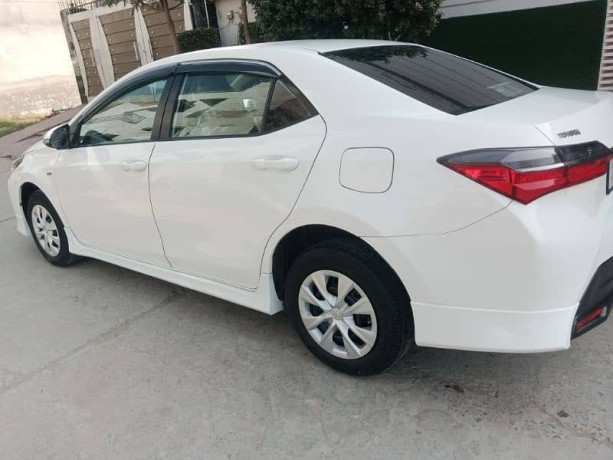 toyota-corolla-gli-2020-super-white-big-0