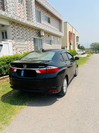 honda-grace-hybrid-2015-big-0