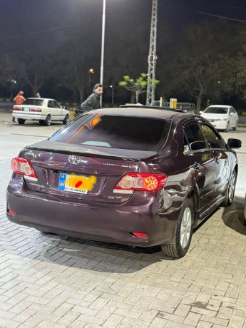 toyota-corolla-altis-2013-big-4