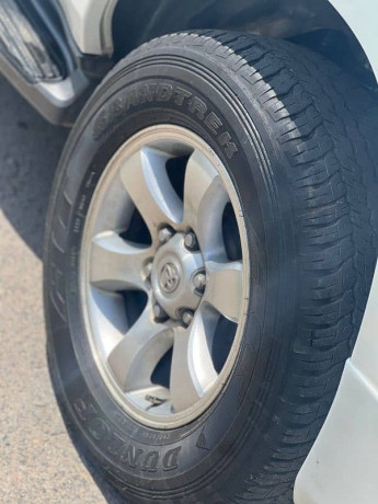 toyota-prado-2002-tz-big-9