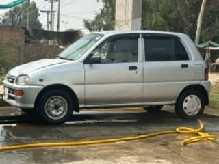 daihatsu-cuore-2005