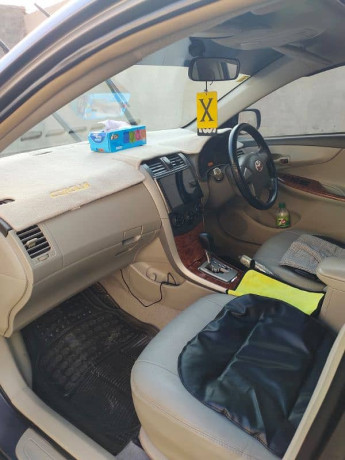 toyota-corolla-altis-2011-full-option-sr-big-3