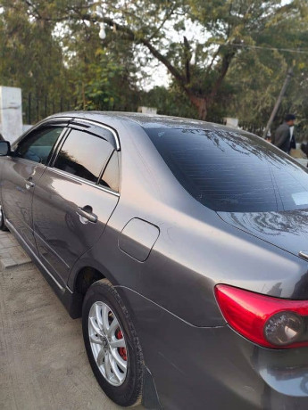 toyota-corolla-altis-2011-full-option-sr-big-11