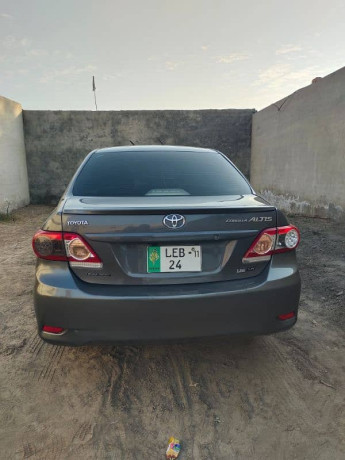 toyota-corolla-altis-2011-full-option-sr-big-7