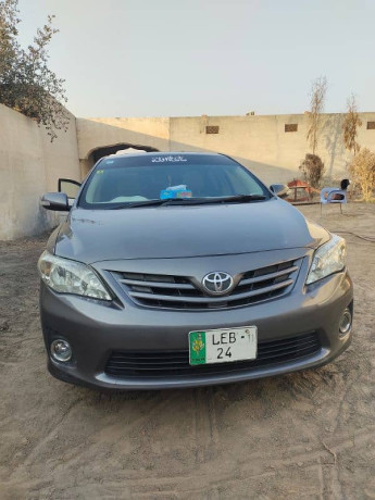 toyota-corolla-altis-2011-full-option-sr-big-9