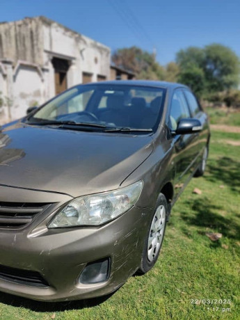 toyota-corolla-gli-2014-big-1