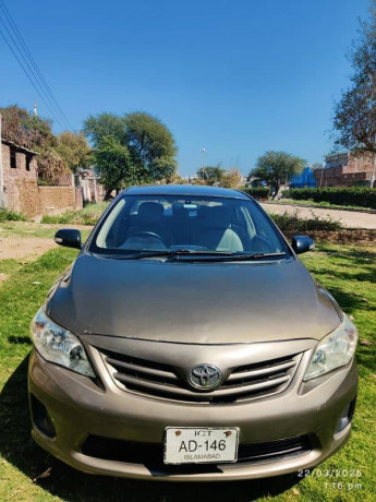 toyota-corolla-gli-2014-big-0