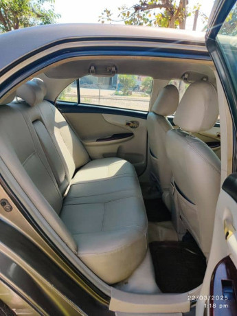 toyota-corolla-gli-2014-big-6