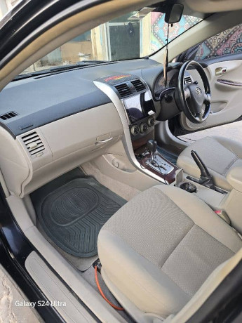 toyota-corolla-gli-2011-model-16-automatic-big-8