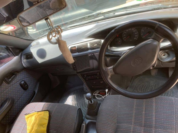 toyota-corolla-xe-1998-big-7