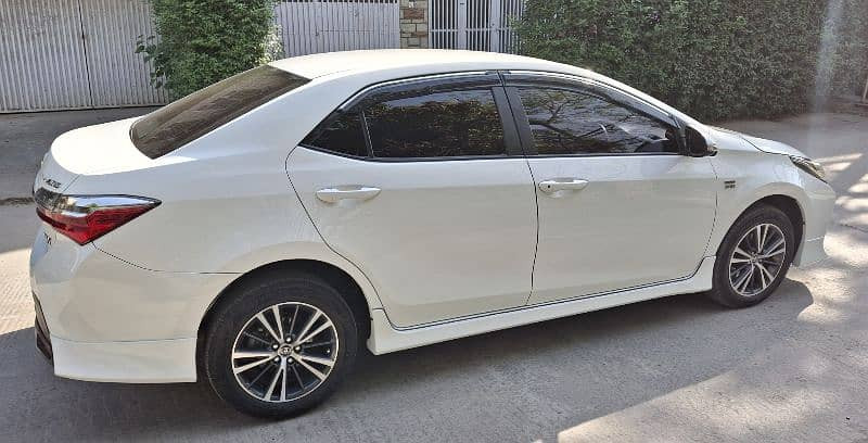 toyota-corolla-altis-2021-x-16-automatic-brand-new-big-4