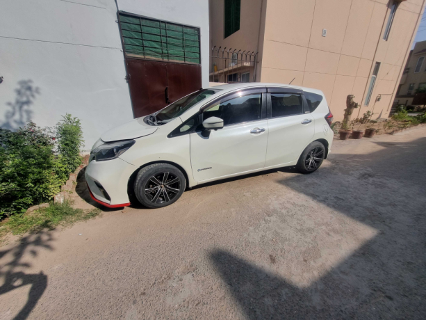 nissan-note-e-powerr-big-4