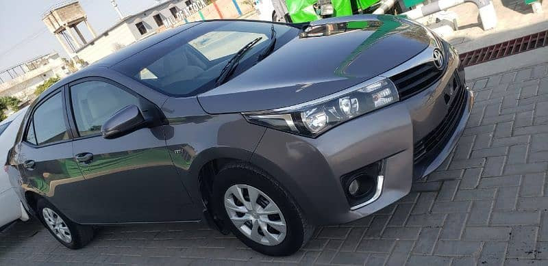 toyota-corolla-gli-2015-big-0