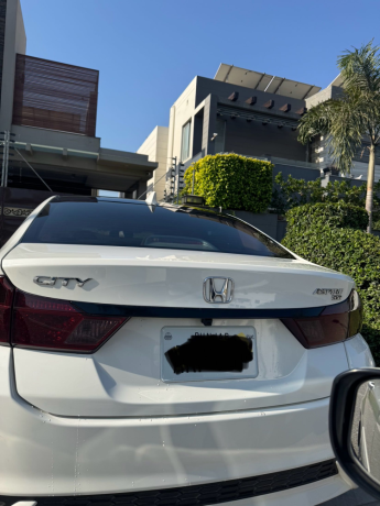 honda-city-aspire-15-big-4