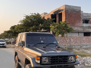 toyota-land-cruiser-rkr-1989
