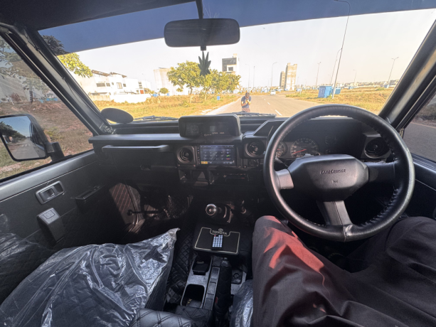 toyota-land-cruiser-rkr-1989-big-6