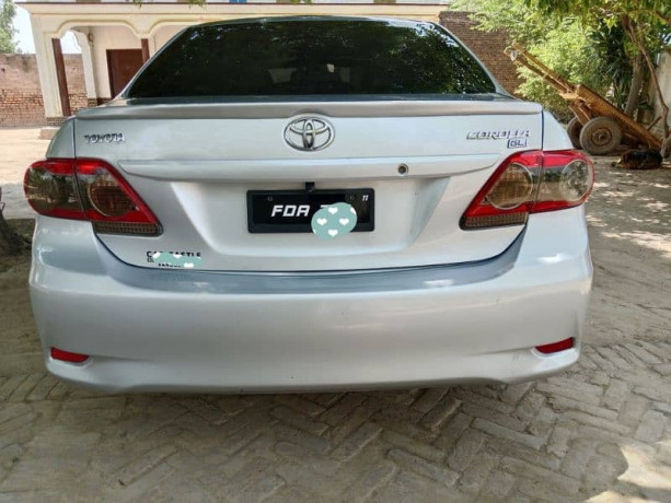 lush-condition-toyota-corolla-gli-2011-big-6