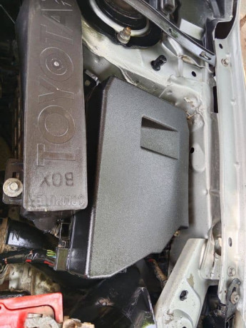lush-condition-toyota-corolla-gli-2011-big-10