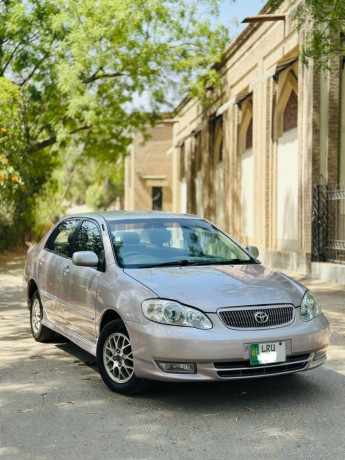 corolla-se-saloon-automatic-big-0
