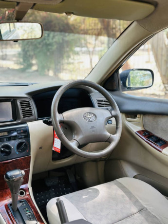 corolla-se-saloon-automatic-big-10