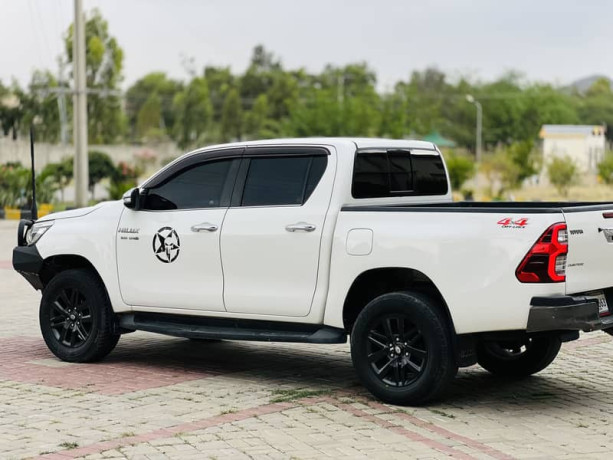 toyota-revo-30-big-6