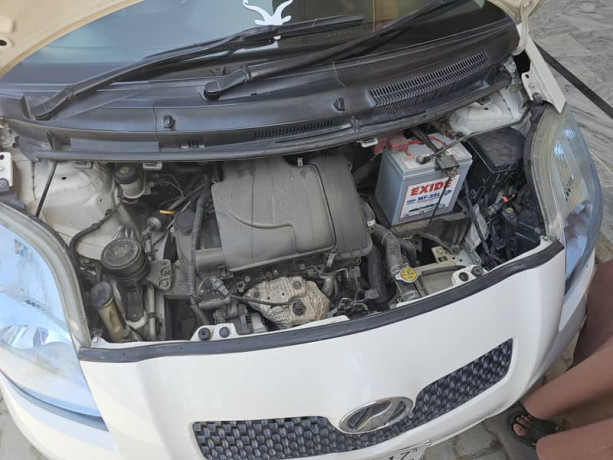 toyota-vitz-200710-big-4