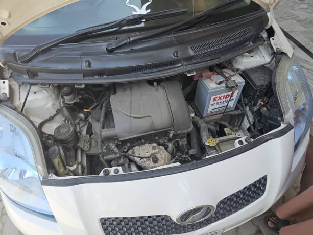 toyota-vitz-200710-big-5
