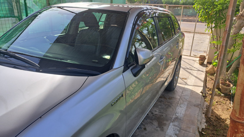 toyota-fielder-hybrid-2015-big-2