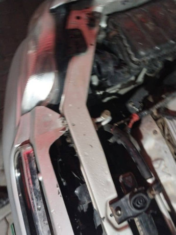 suzuki-baleno-2005-big-15