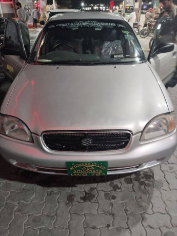 suzuki-baleno-2005-big-19