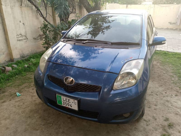 toyota-vitz-2007-big-19